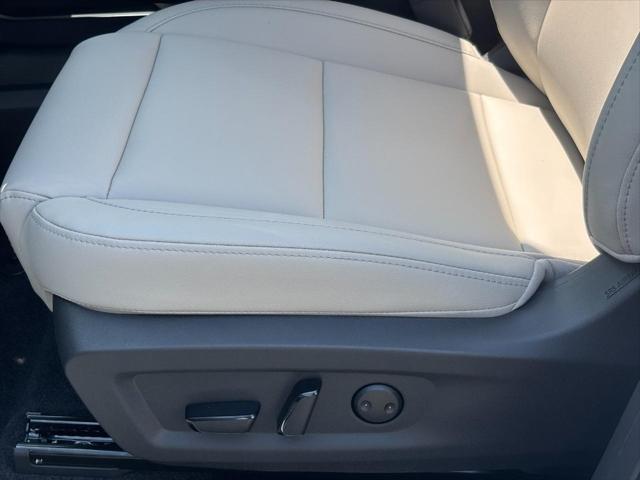 new 2025 Nissan Murano car, priced at $45,481