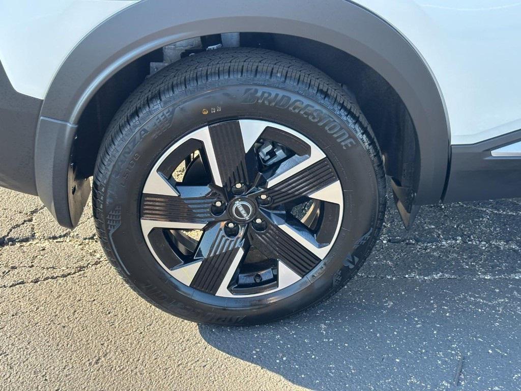 new 2026 Nissan Kicks car, priced at $26,025