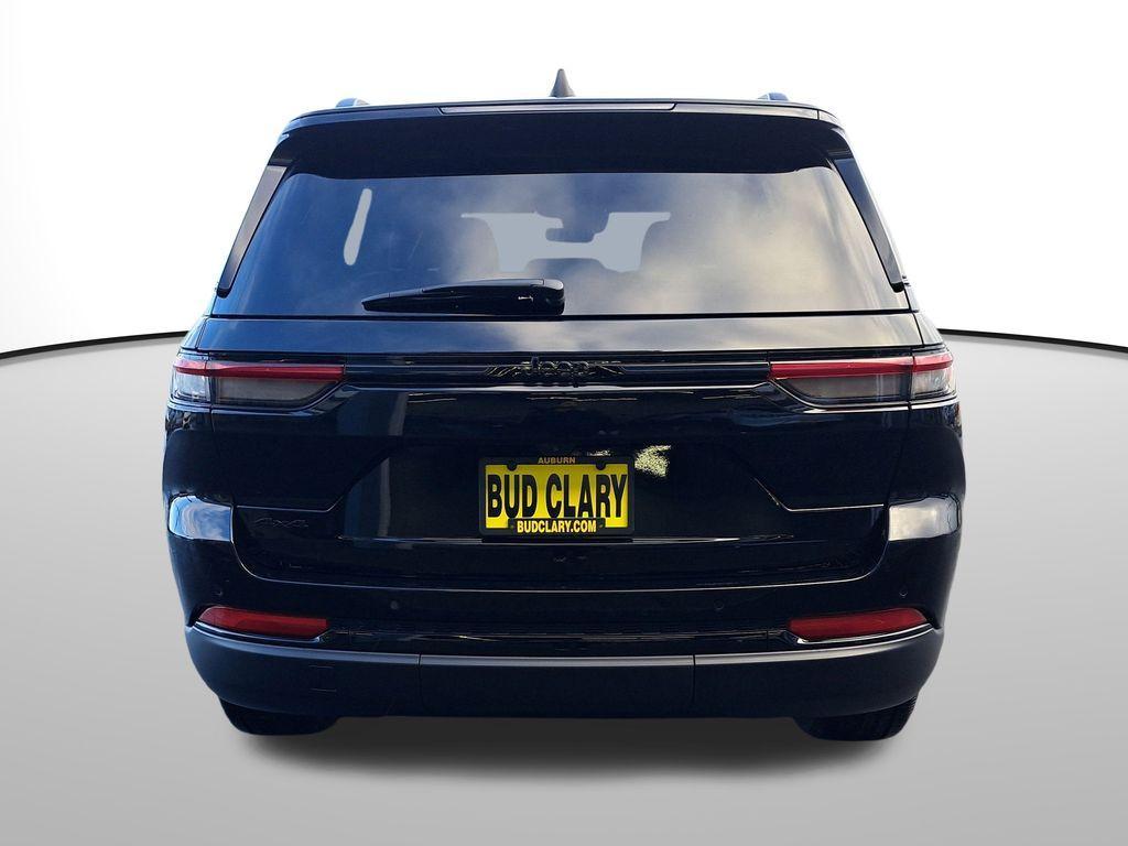 used 2025 Jeep Grand Cherokee car, priced at $37,045