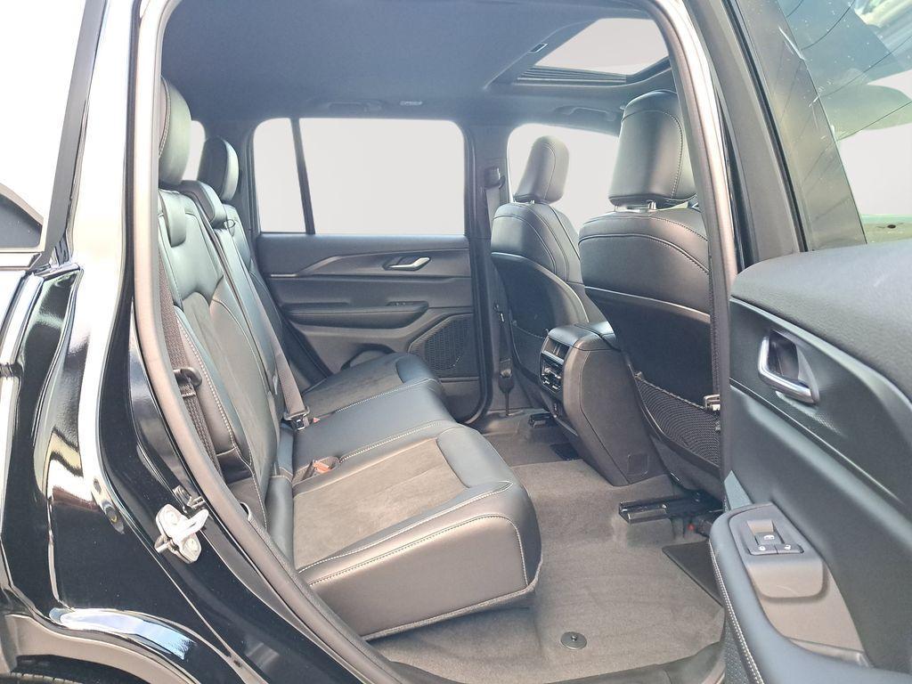 used 2025 Jeep Grand Cherokee car, priced at $37,045