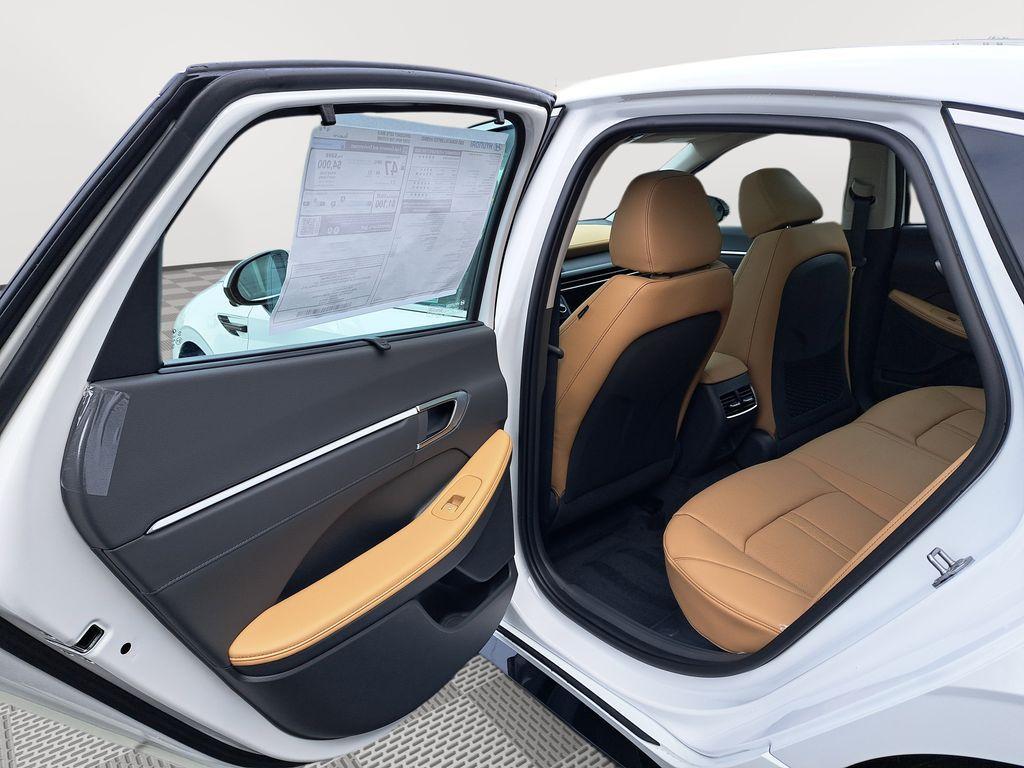 new 2025 Hyundai Sonata Hybrid car, priced at $34,335