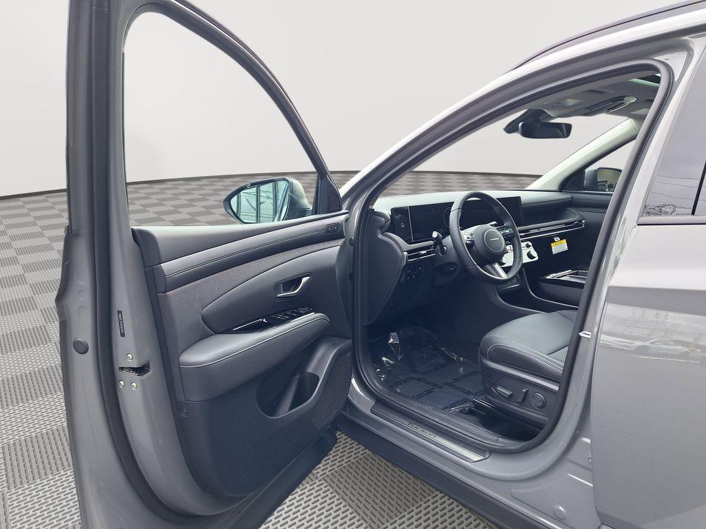 new 2025 Hyundai Tucson car, priced at $39,235