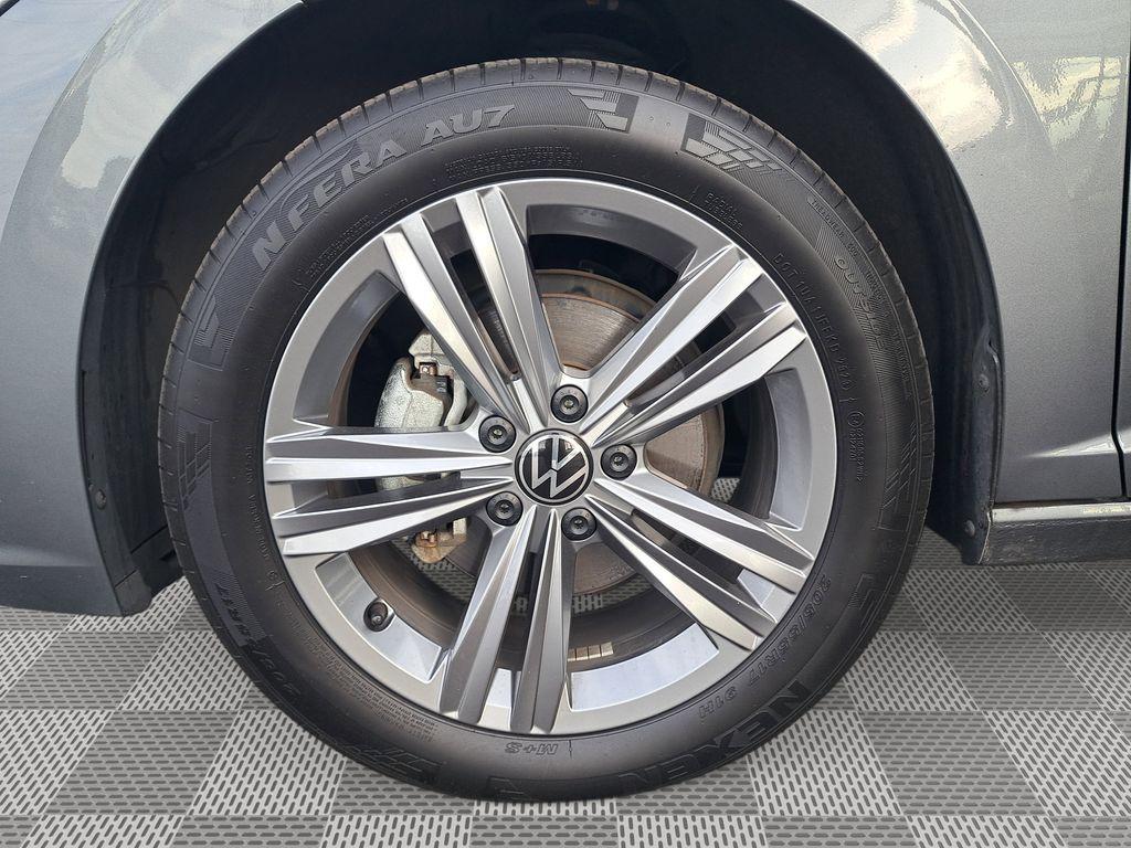 used 2024 Volkswagen Jetta car, priced at $20,321