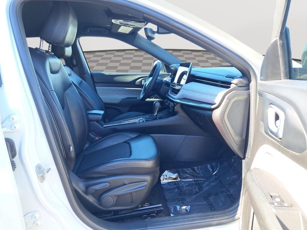 used 2024 Jeep Compass car, priced at $20,136