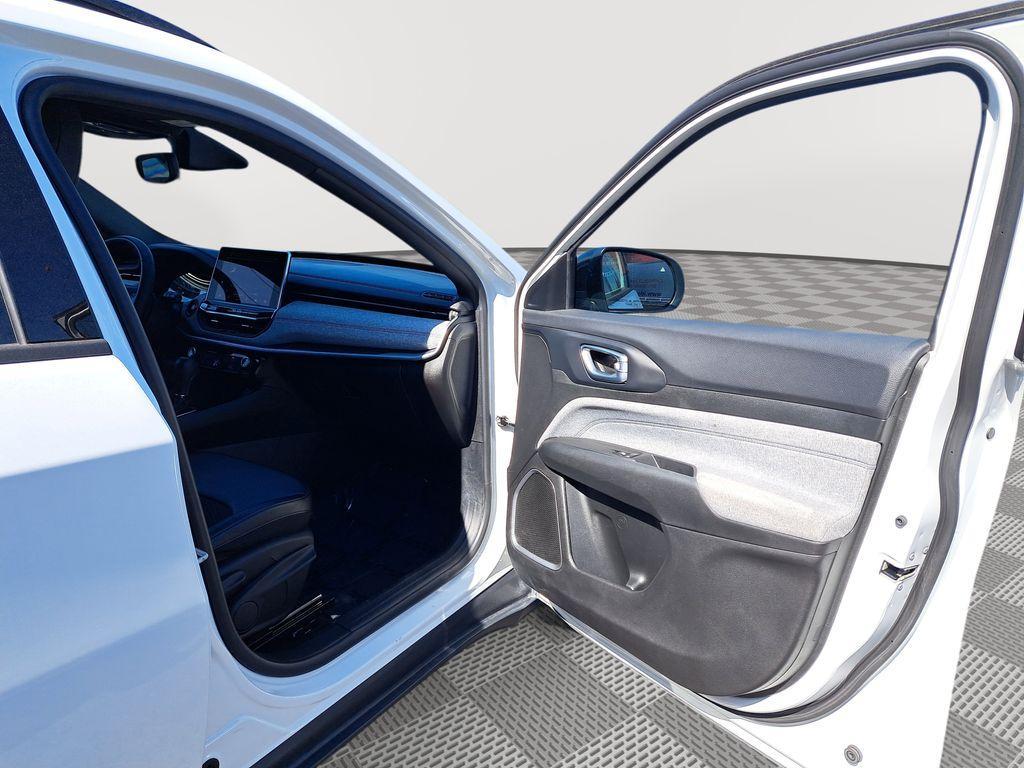 used 2024 Jeep Compass car, priced at $20,136