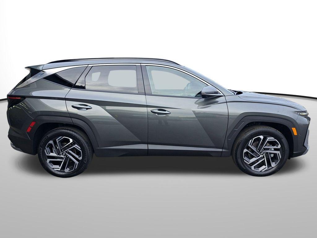 new 2026 Hyundai TUCSON Hybrid car, priced at $41,255