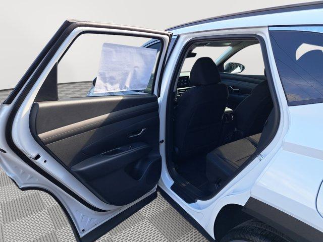 new 2025 Hyundai TUCSON Hybrid car, priced at $31,391