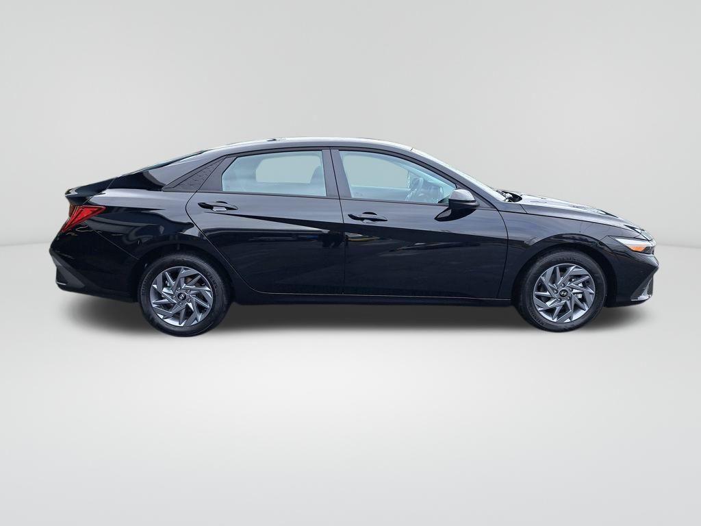 new 2026 Hyundai ELANTRA HEV car, priced at $26,555