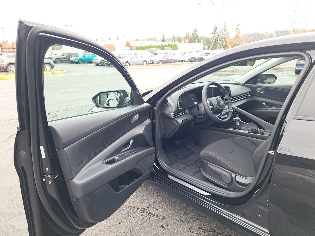 new 2026 Hyundai ELANTRA HEV car, priced at $26,555