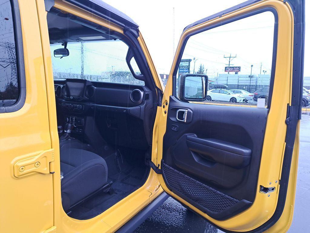 used 2021 Jeep Wrangler Unlimited car, priced at $33,284