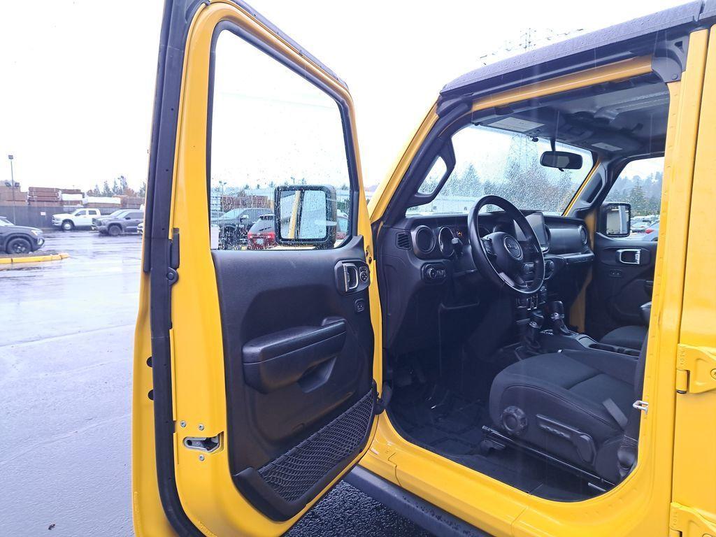 used 2021 Jeep Wrangler Unlimited car, priced at $33,284