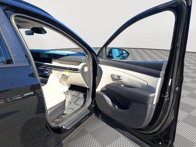 new 2025 Hyundai TUCSON Hybrid car, priced at $34,974