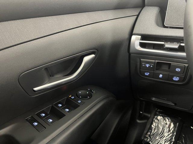 new 2025 Hyundai TUCSON Hybrid car, priced at $37,490