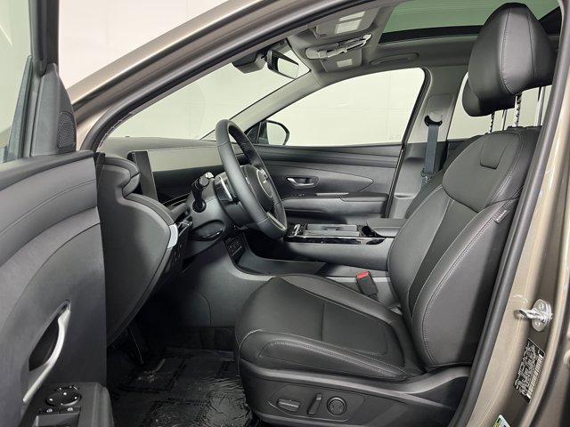 new 2025 Hyundai TUCSON Hybrid car, priced at $37,490