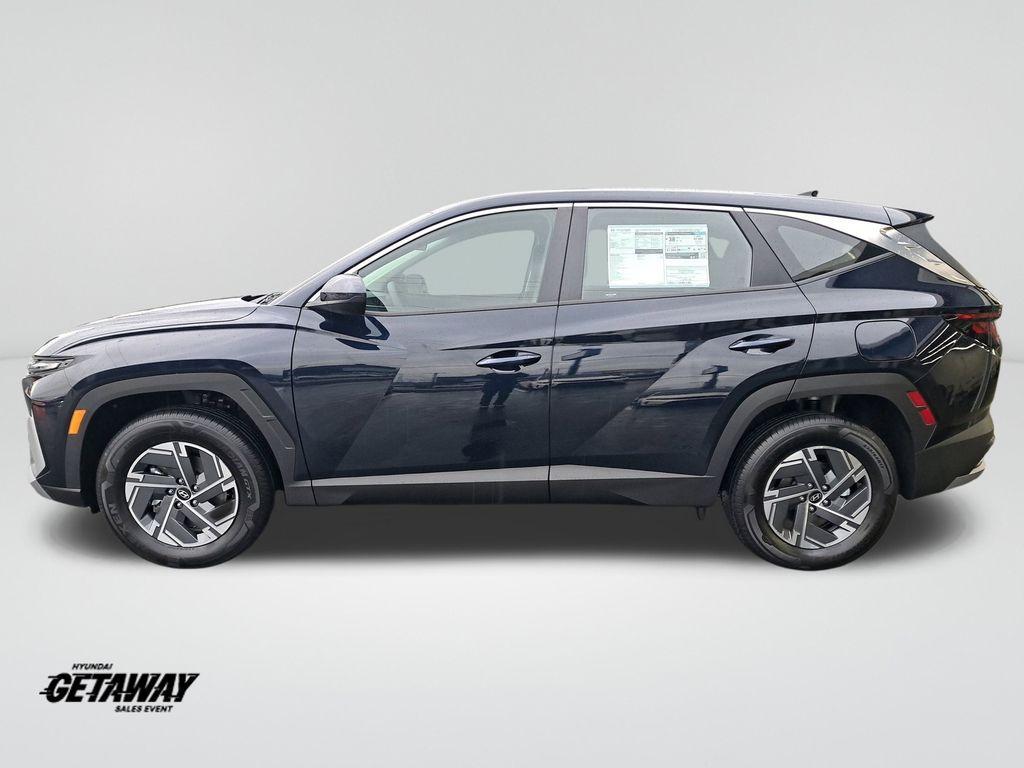 new 2026 Hyundai TUCSON Hybrid car, priced at $31,875