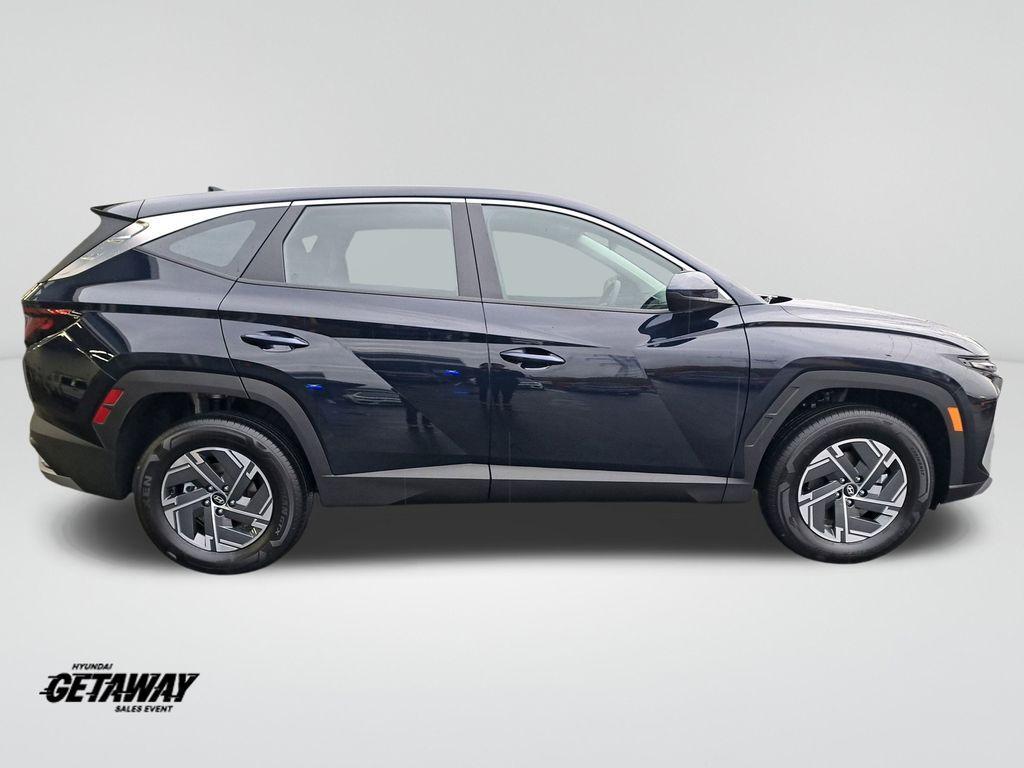 new 2026 Hyundai TUCSON Hybrid car, priced at $31,875