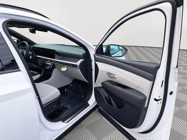 new 2025 Hyundai Tucson car, priced at $41,280