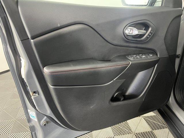 used 2019 Jeep Cherokee car, priced at $19,134