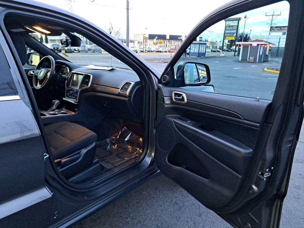 used 2017 Jeep Grand Cherokee car, priced at $14,995