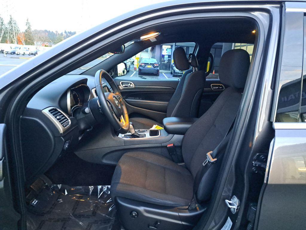 used 2017 Jeep Grand Cherokee car, priced at $14,995