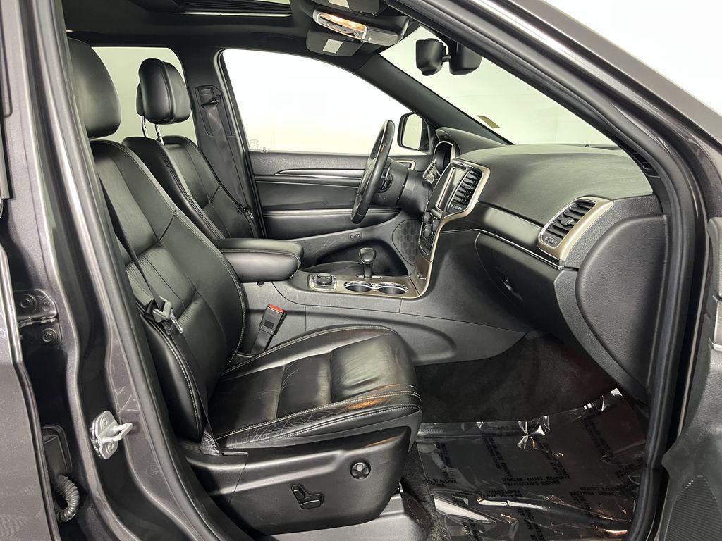 used 2014 Jeep Grand Cherokee car, priced at $13,212