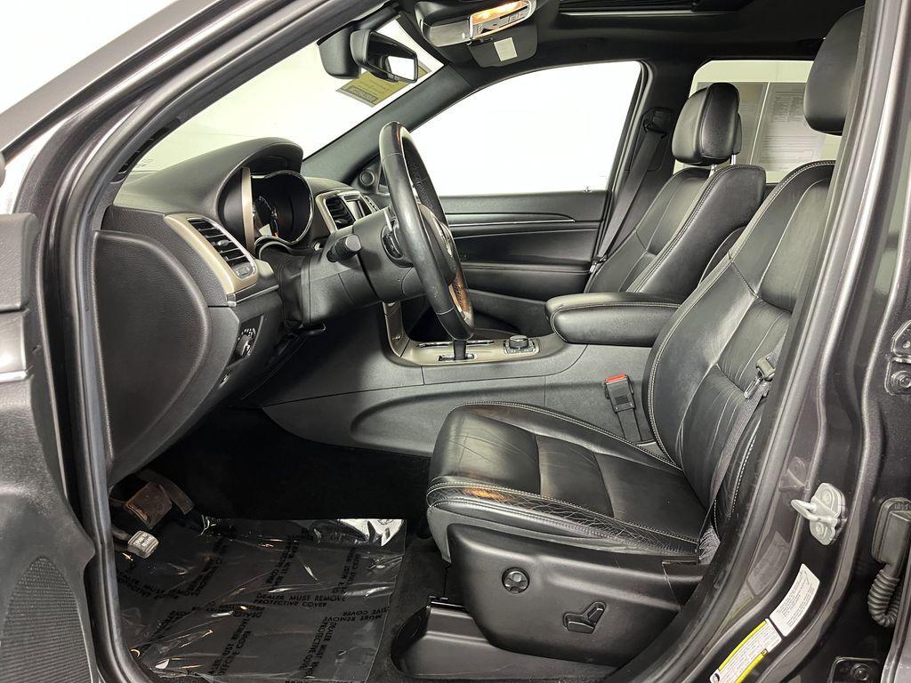 used 2014 Jeep Grand Cherokee car, priced at $13,212