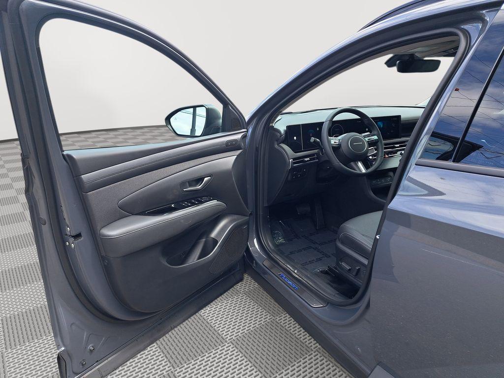 new 2025 Hyundai Tucson car, priced at $36,077