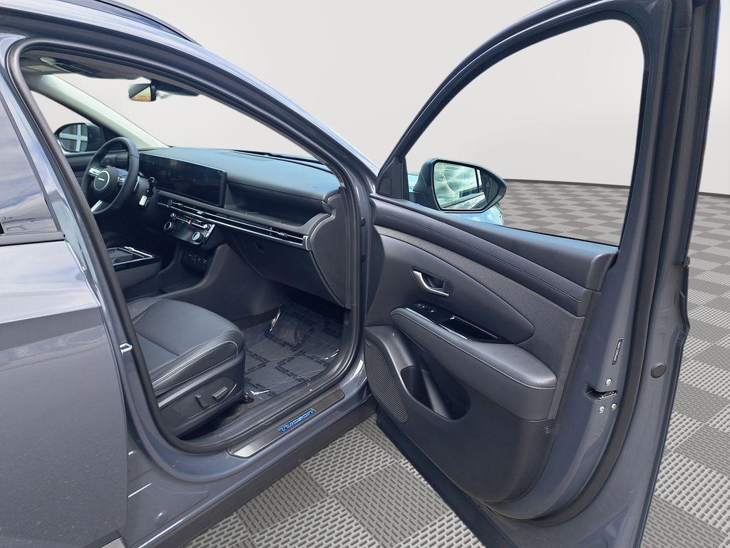 new 2025 Hyundai Tucson car, priced at $36,077