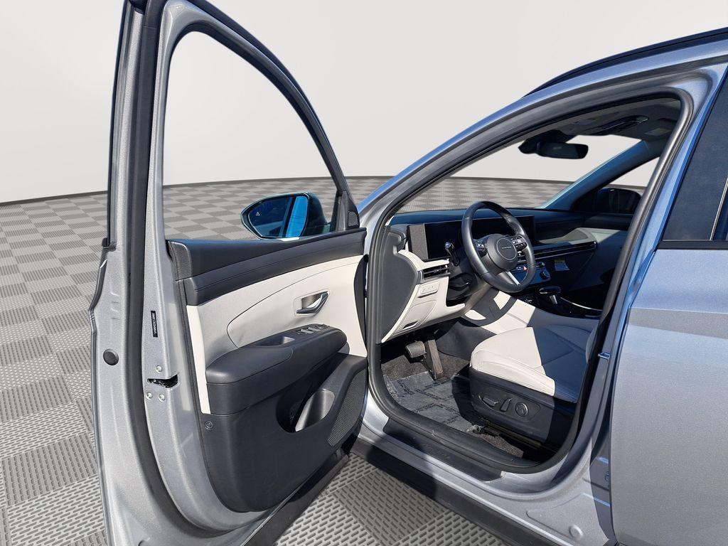 new 2025 Hyundai Tucson car, priced at $33,874