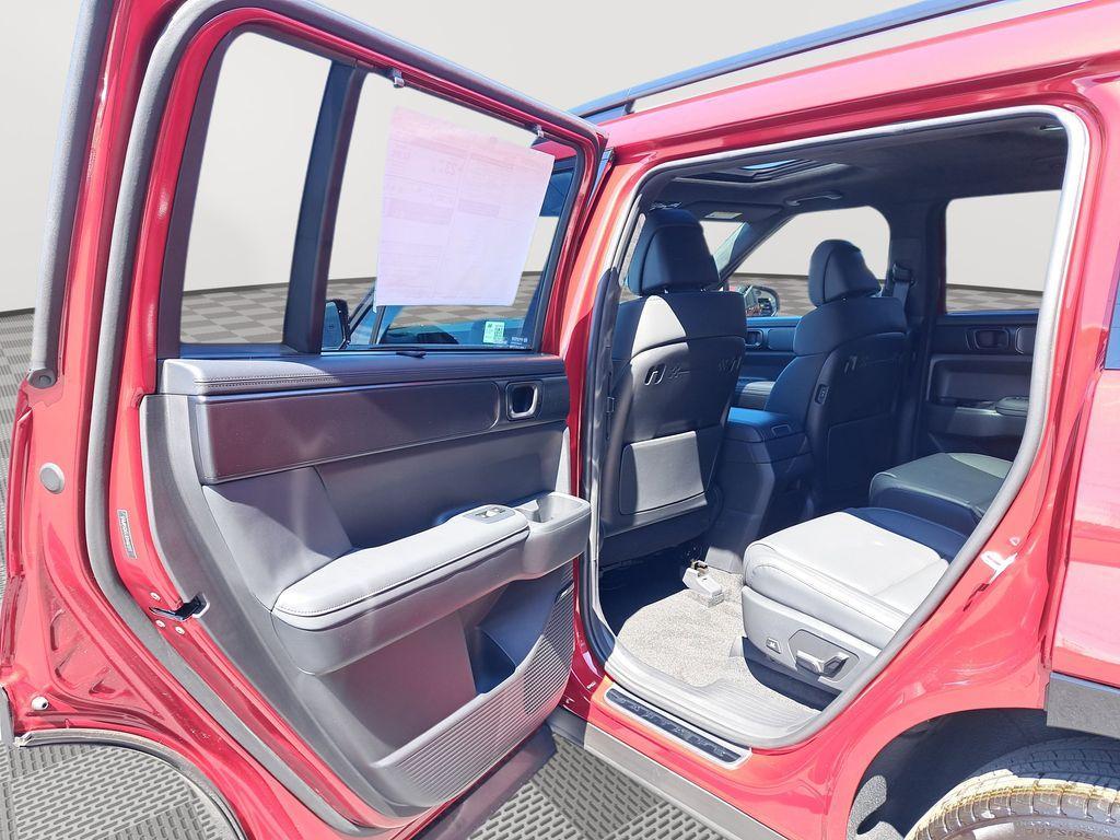 new 2025 Hyundai Santa Fe car, priced at $50,625