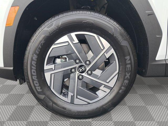 new 2026 Hyundai TUCSON Hybrid car, priced at $34,413