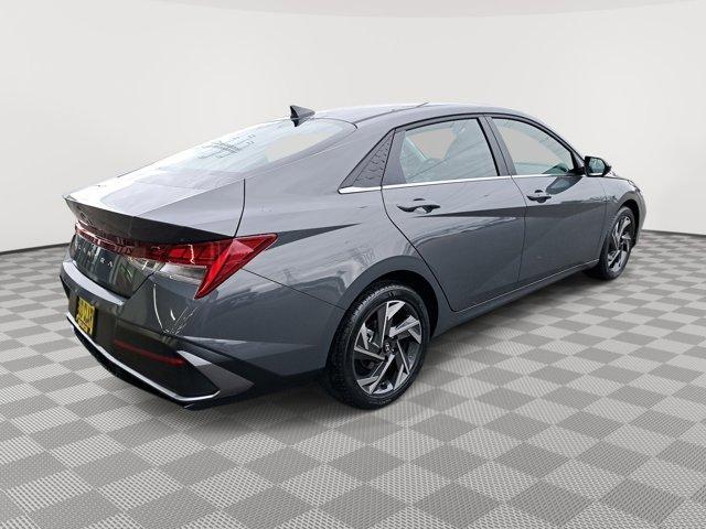new 2024 Hyundai Elantra car, priced at $26,305