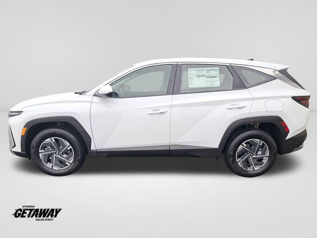 new 2026 Hyundai TUCSON Hybrid car, priced at $32,055