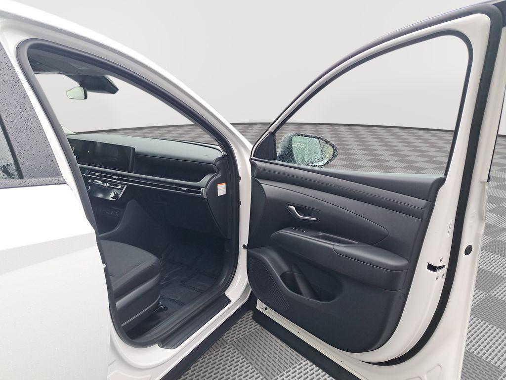 new 2026 Hyundai TUCSON Hybrid car, priced at $32,055