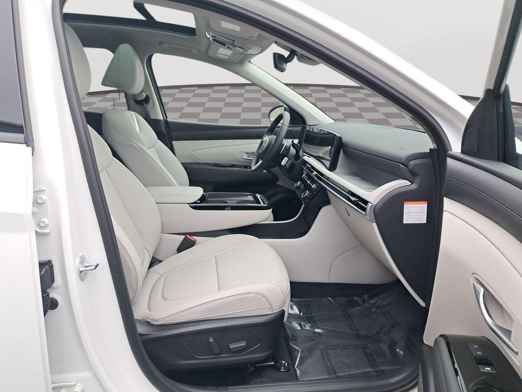 new 2026 Hyundai TUCSON Hybrid car, priced at $40,925