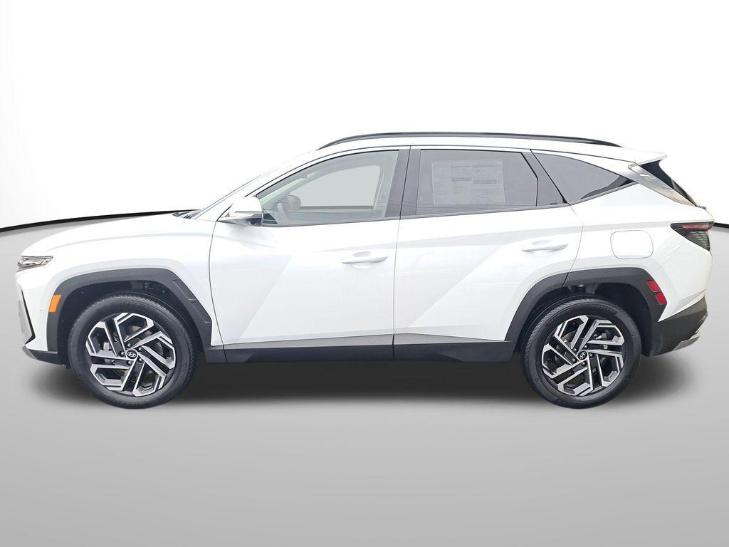 new 2026 Hyundai TUCSON Hybrid car, priced at $40,925