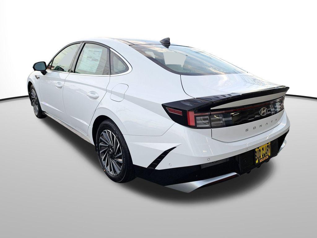 new 2025 Hyundai Sonata Hybrid car, priced at $34,377