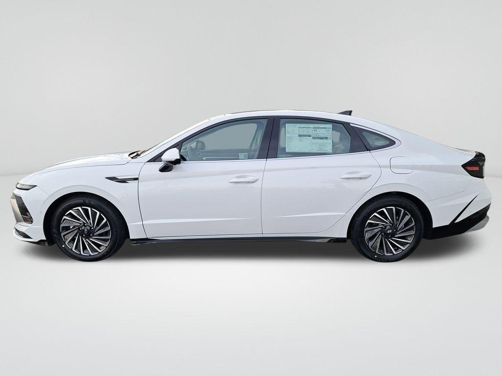 new 2025 Hyundai Sonata Hybrid car, priced at $36,385
