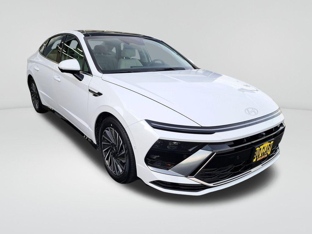 new 2025 Hyundai Sonata Hybrid car, priced at $36,385