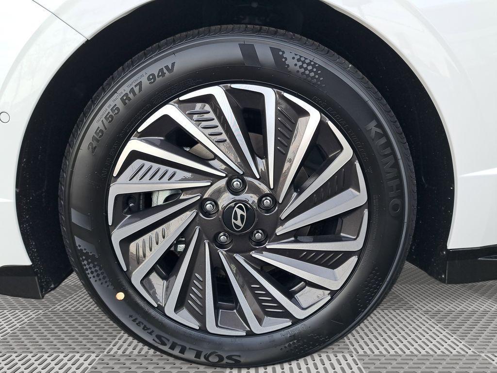 new 2025 Hyundai Sonata Hybrid car, priced at $36,385