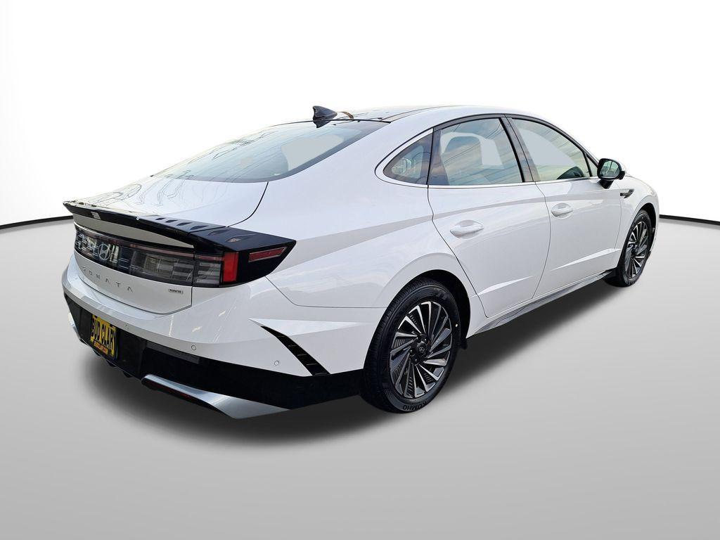 new 2025 Hyundai Sonata Hybrid car, priced at $34,377