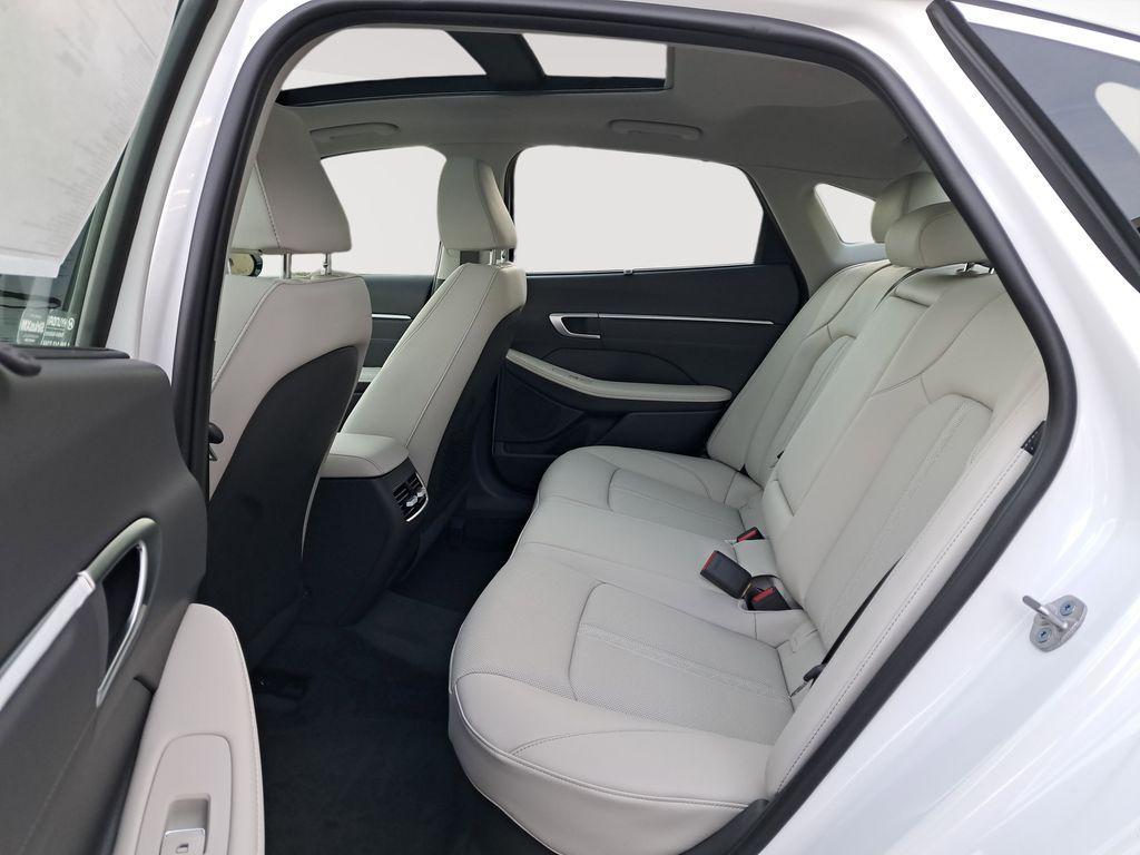 new 2025 Hyundai Sonata Hybrid car, priced at $36,385