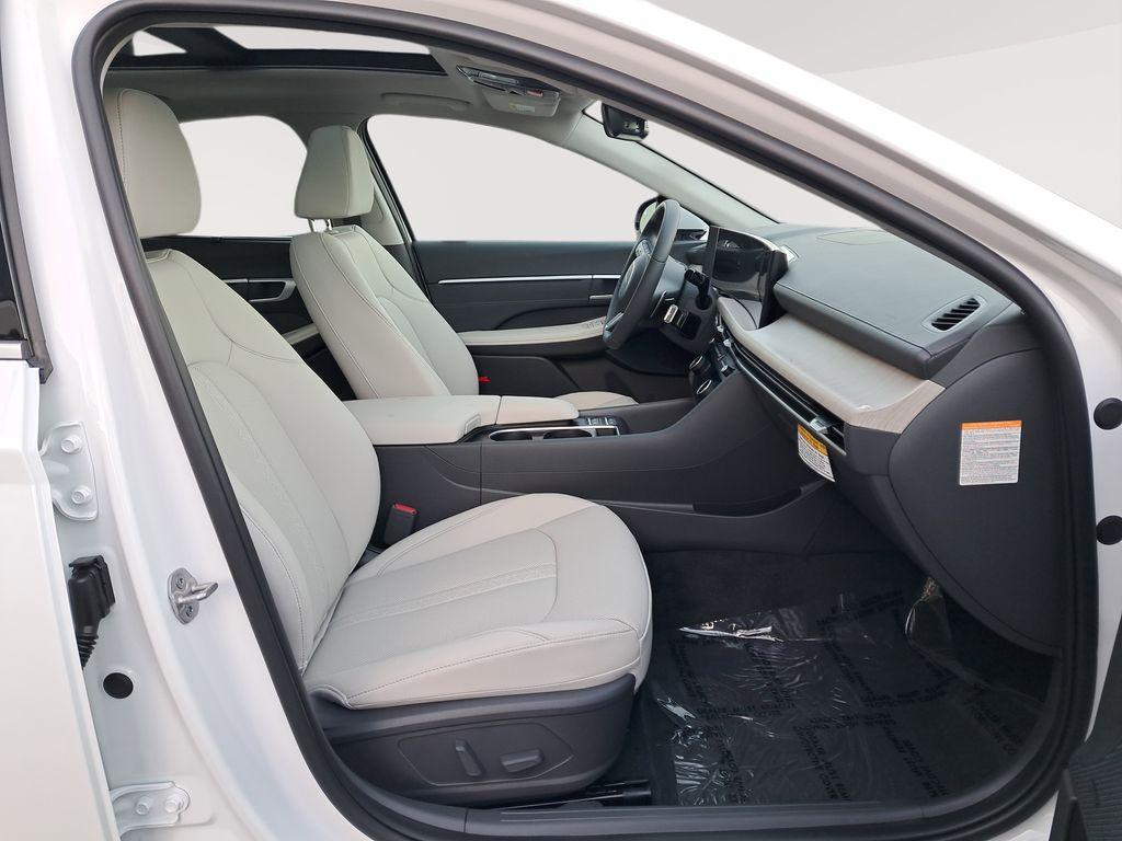 new 2025 Hyundai Sonata Hybrid car, priced at $36,385