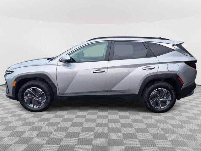 new 2025 Hyundai TUCSON Hybrid car, priced at $35,192
