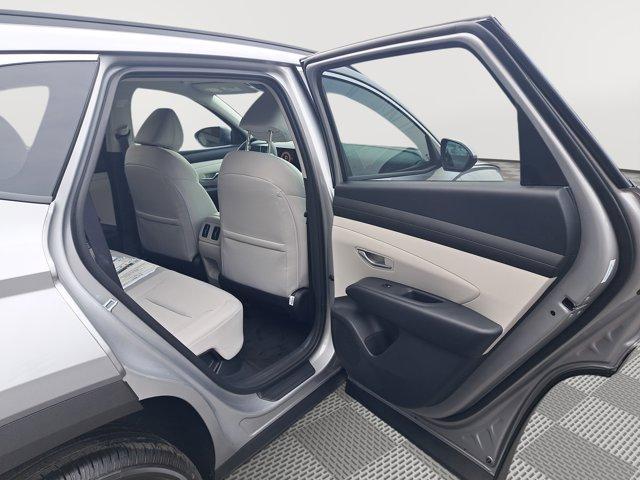 new 2025 Hyundai TUCSON Hybrid car, priced at $35,192