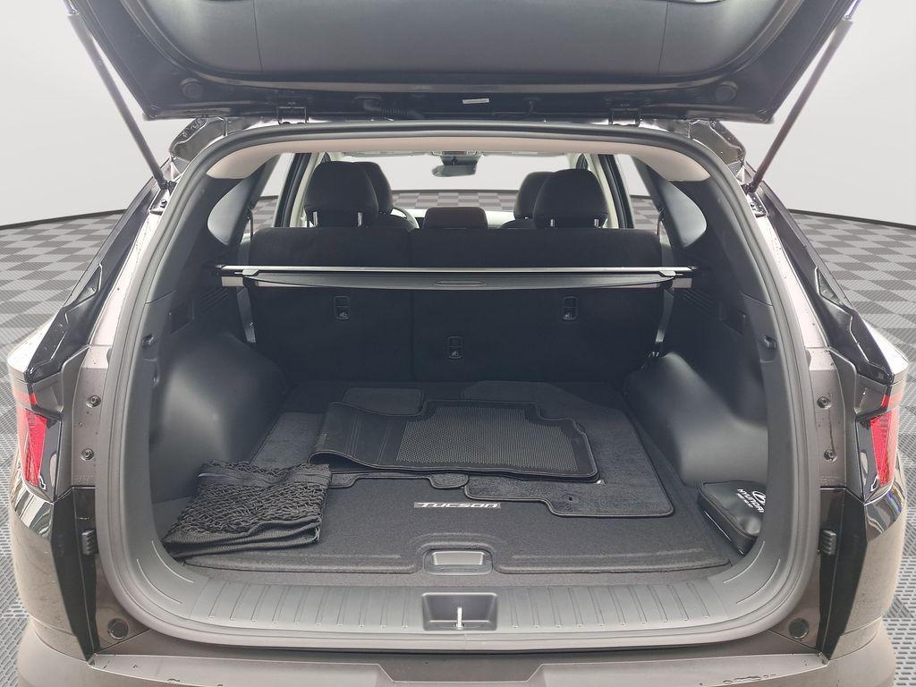 new 2026 Hyundai TUCSON Hybrid car, priced at $31,620