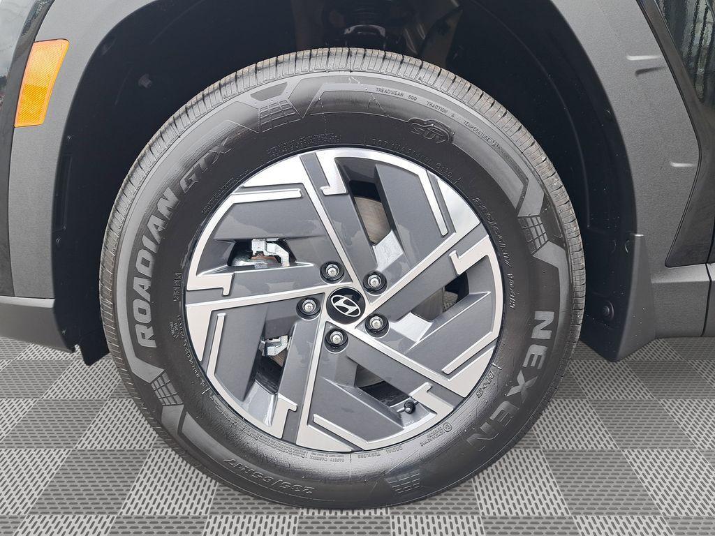 new 2026 Hyundai TUCSON Hybrid car, priced at $31,620