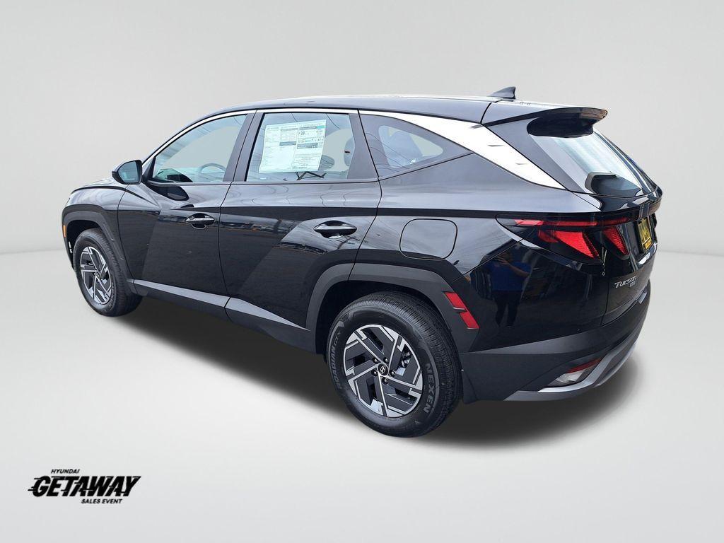 new 2026 Hyundai TUCSON Hybrid car, priced at $31,620