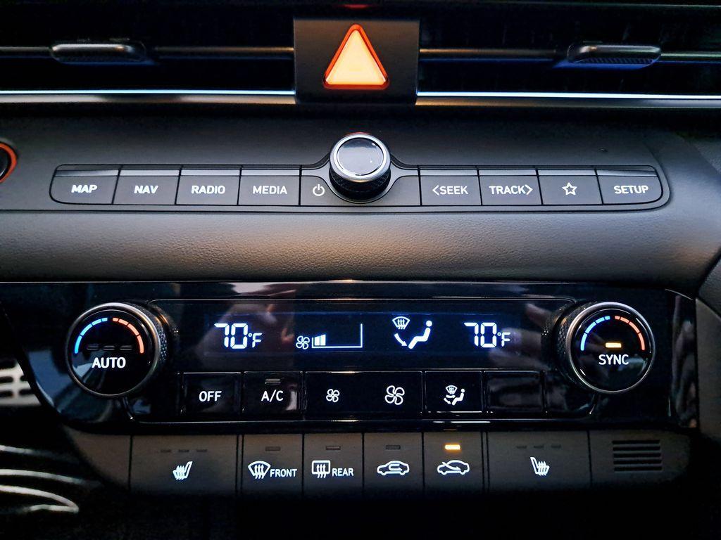 new 2025 Hyundai Elantra car, priced at $29,640