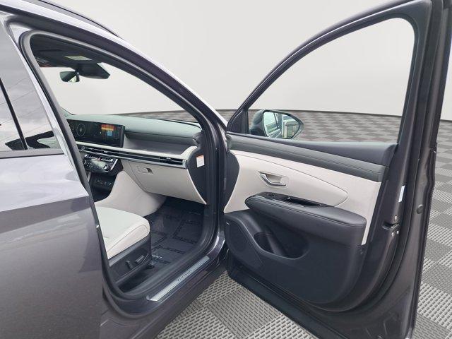 new 2025 Hyundai TUCSON Hybrid car, priced at $42,620